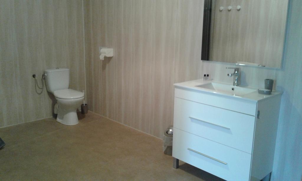 Bed and Breakfast Au Passage Des Grues Drosnay Exterior foto